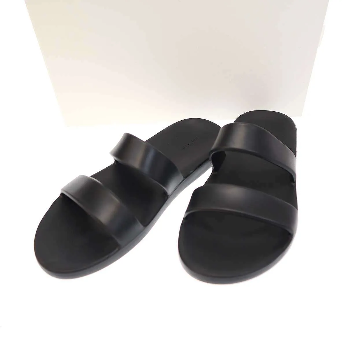 THE ROW ザ ロウ Foam Sandals ラバーフラットサンダル