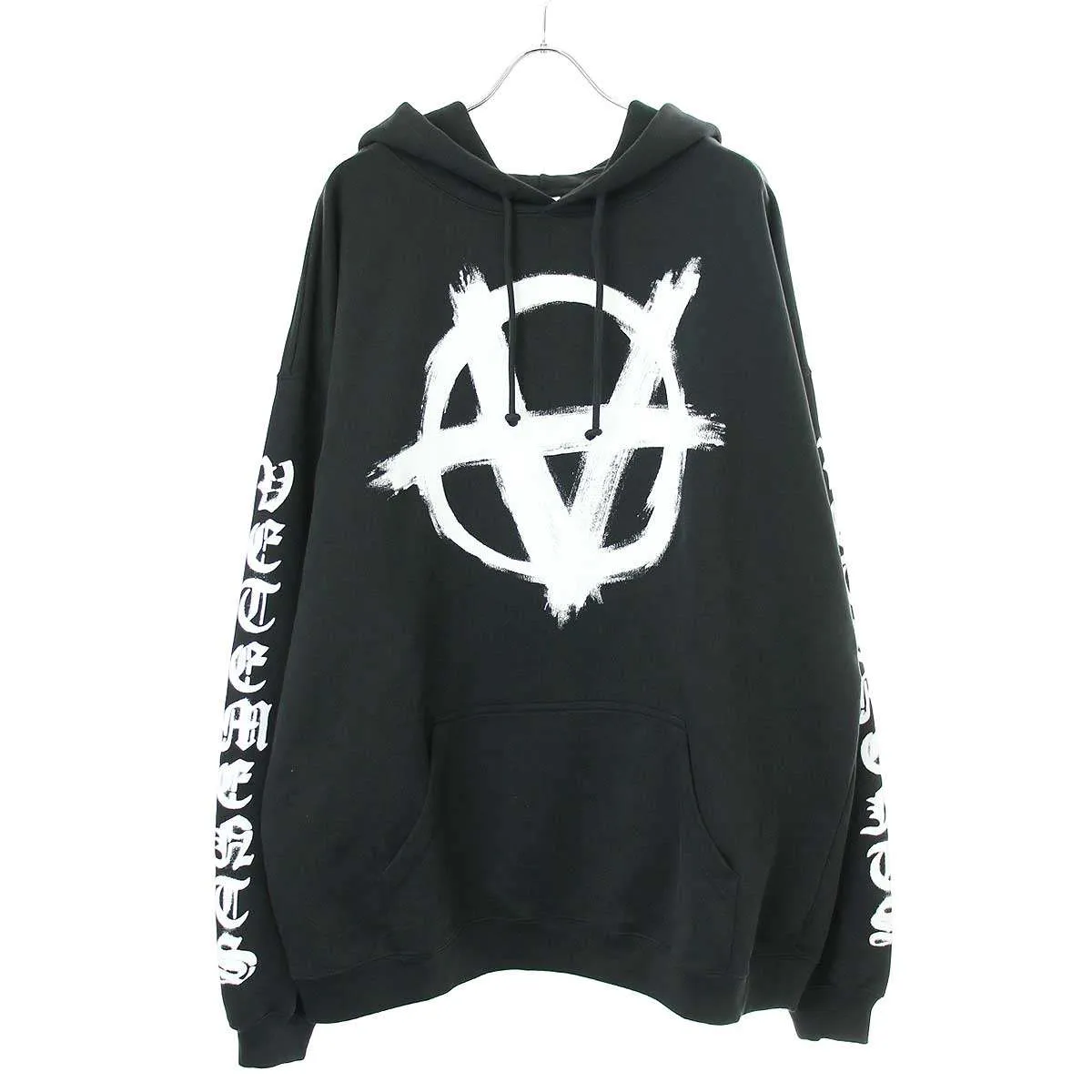 VETEMENTS ヴェトモン 22AW ANARCHY LOGO HOODIE アナーキープリントプルオーバースウェットパーカー