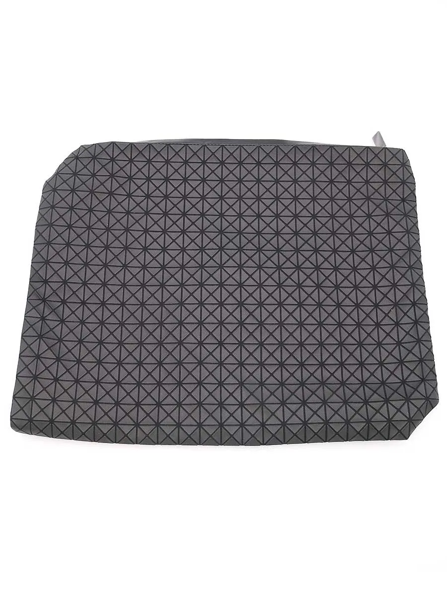 ISSEY MIYAKE バオバオイッセイミヤケ Lジップクラッチバッグ