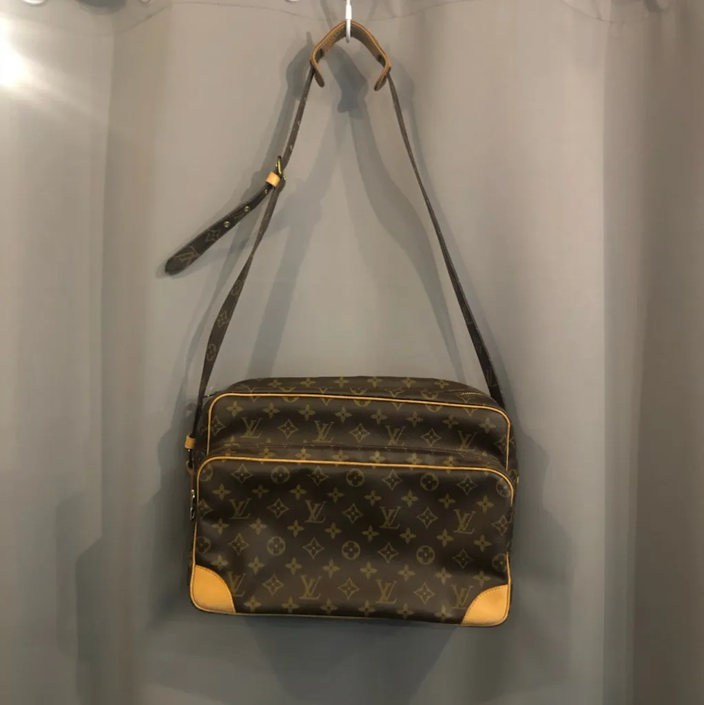LOUIS VUITTON LOUIS VUITTON M45242 モノグラム ナイルGM ショルダーバッグ