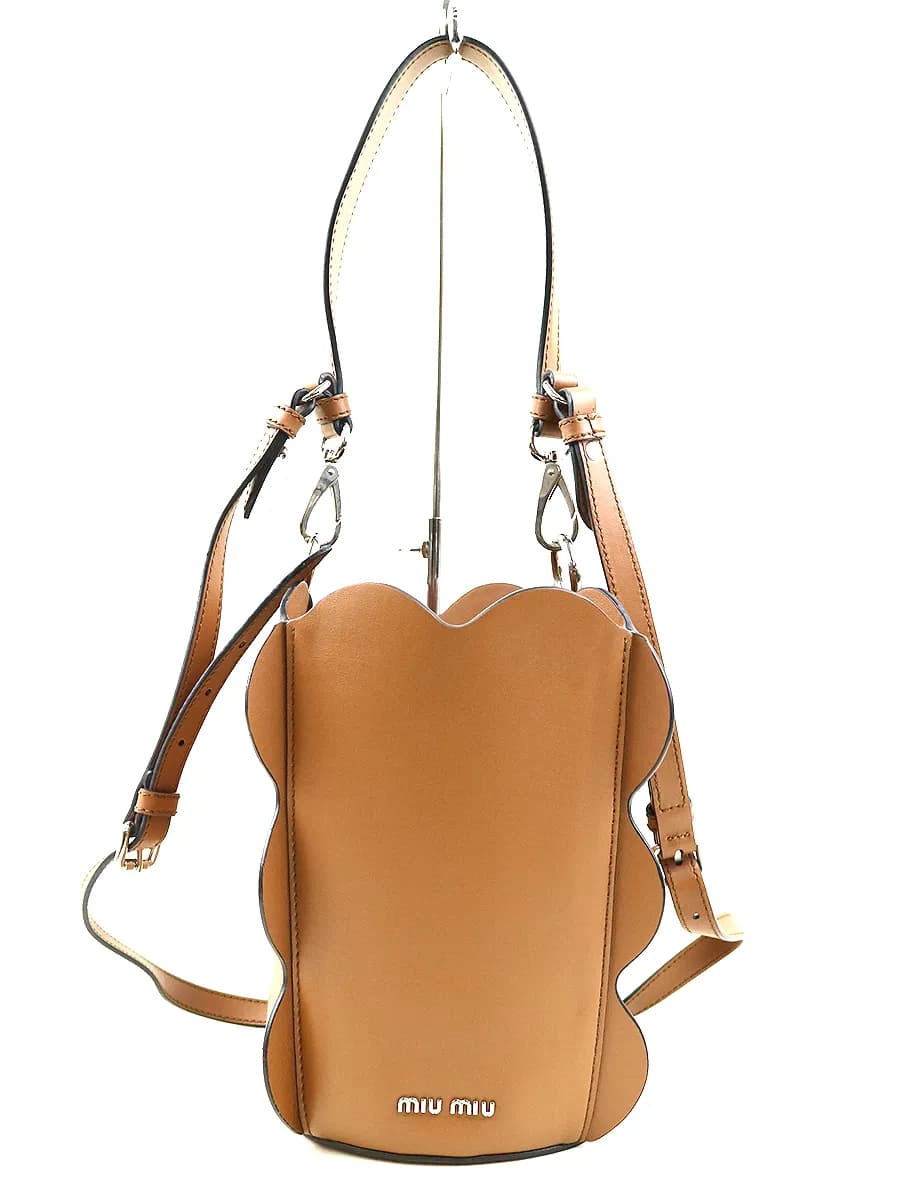 miu miu ミュウミュウ 18SSカーフレザーバケットバッグ