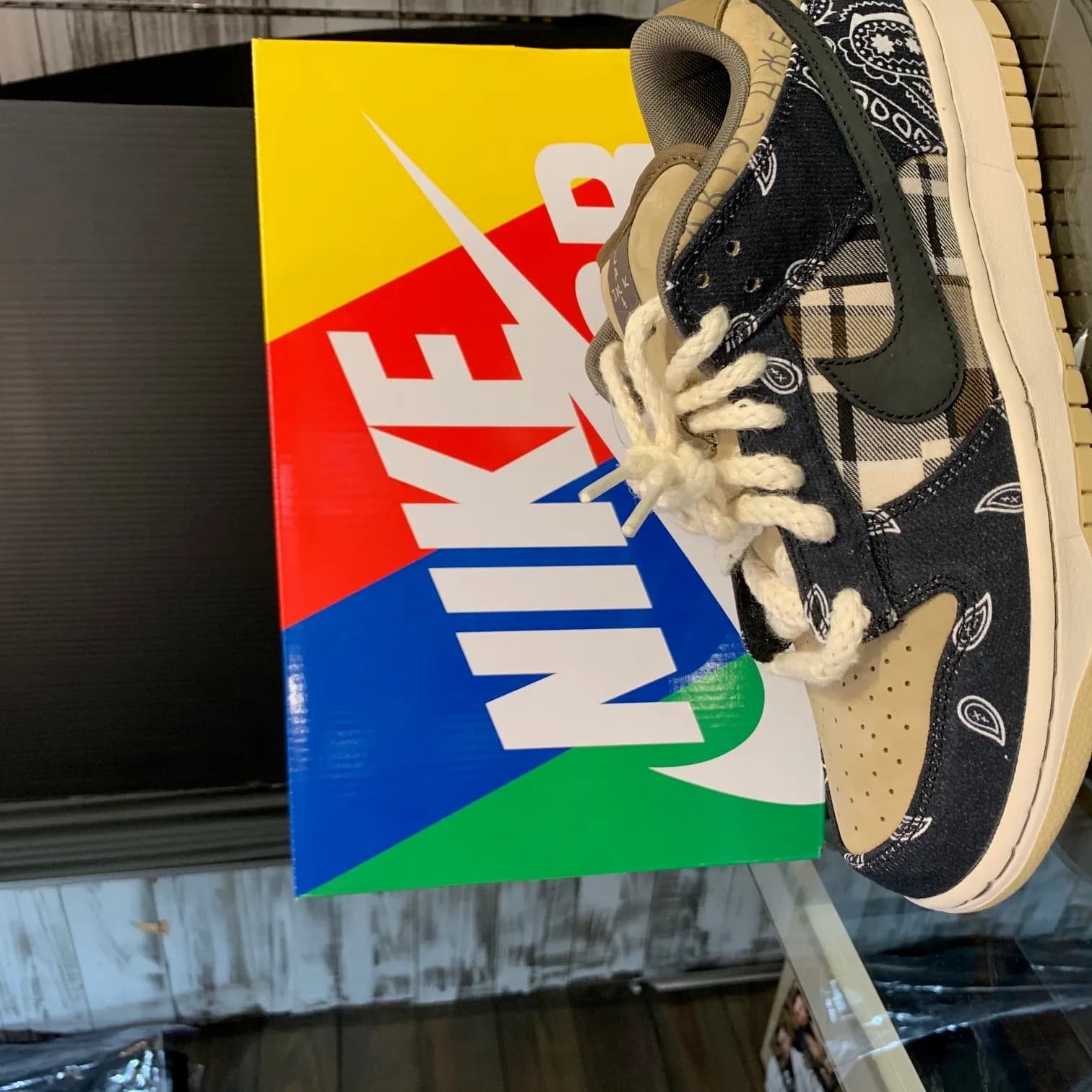 NIKE NIKE SB×TRAVIS SCOTT DUNK LOW PRM QS “Cactus Jack” CT5053-001