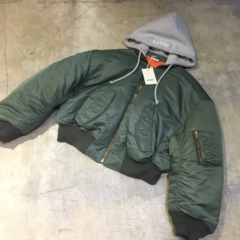 VETEMENTS VETEMENTS 16AW フードドッキングボンバージャケット