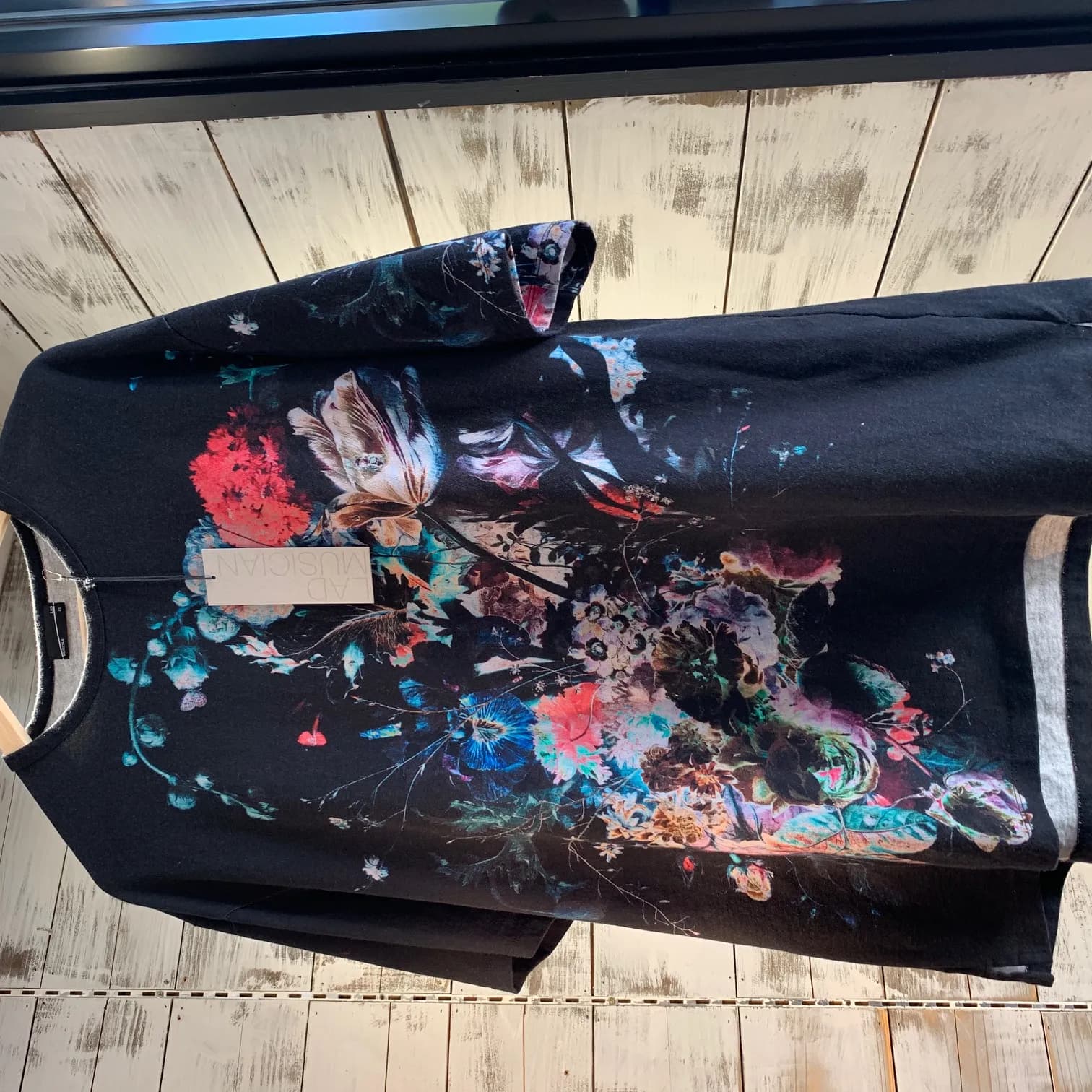 LAD MUSICIAN LAD MUSICIAN 19SS FLOWER BIG TEE