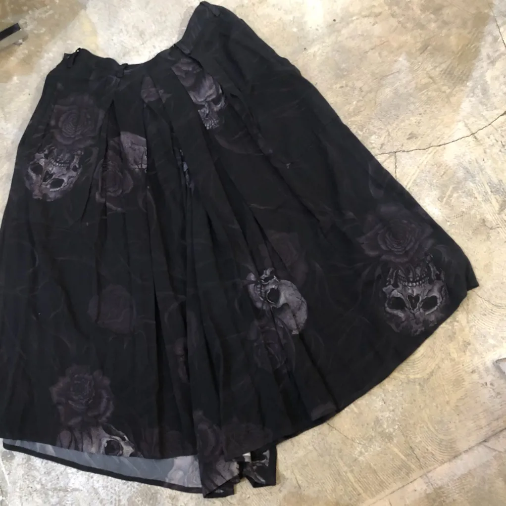 Yohji Yamamoto BLACK Scandal Yohji Yamamoto 19AW スカルローズプリントレーヨン袴パンツ