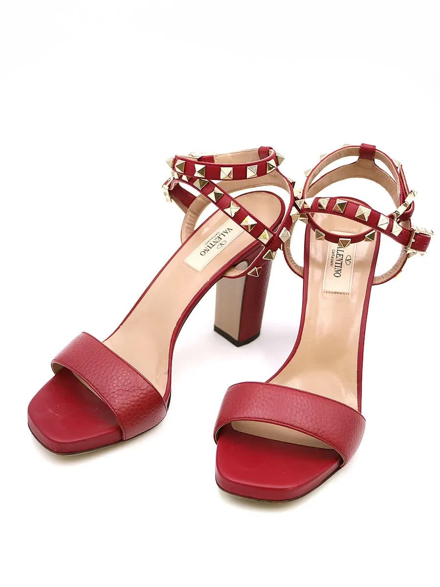 VALENTINO ヴァレンティノガラヴァーニ ロックスタッズカーフスキン型押しレザーサンダル