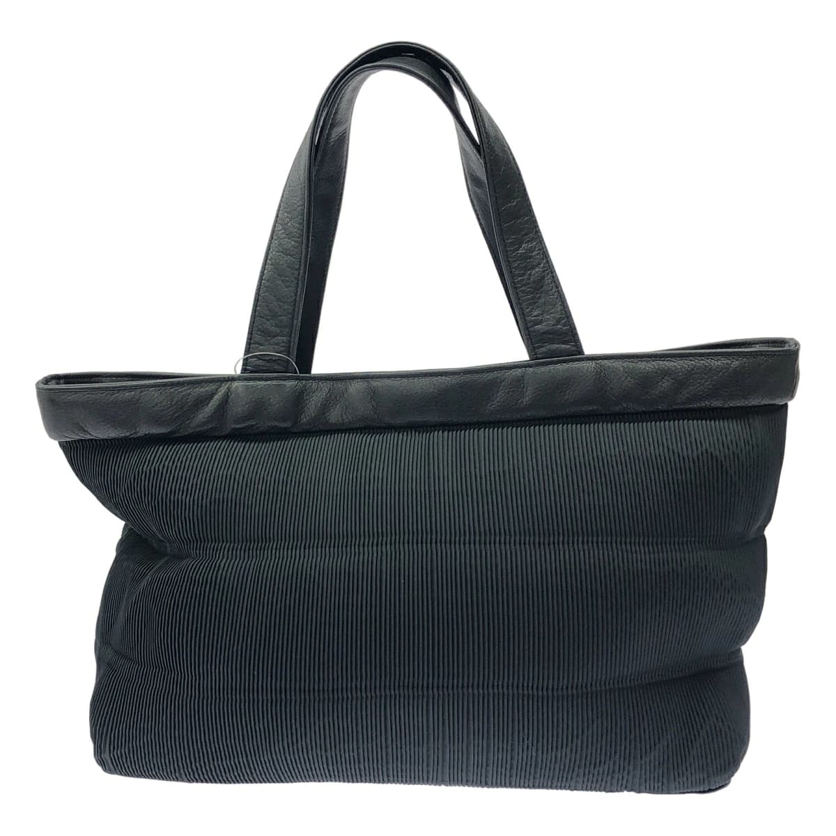 ISSEY MIYAKE イッセイミヤケ レザーハンドルプリーツトートバッグ IM03AG207