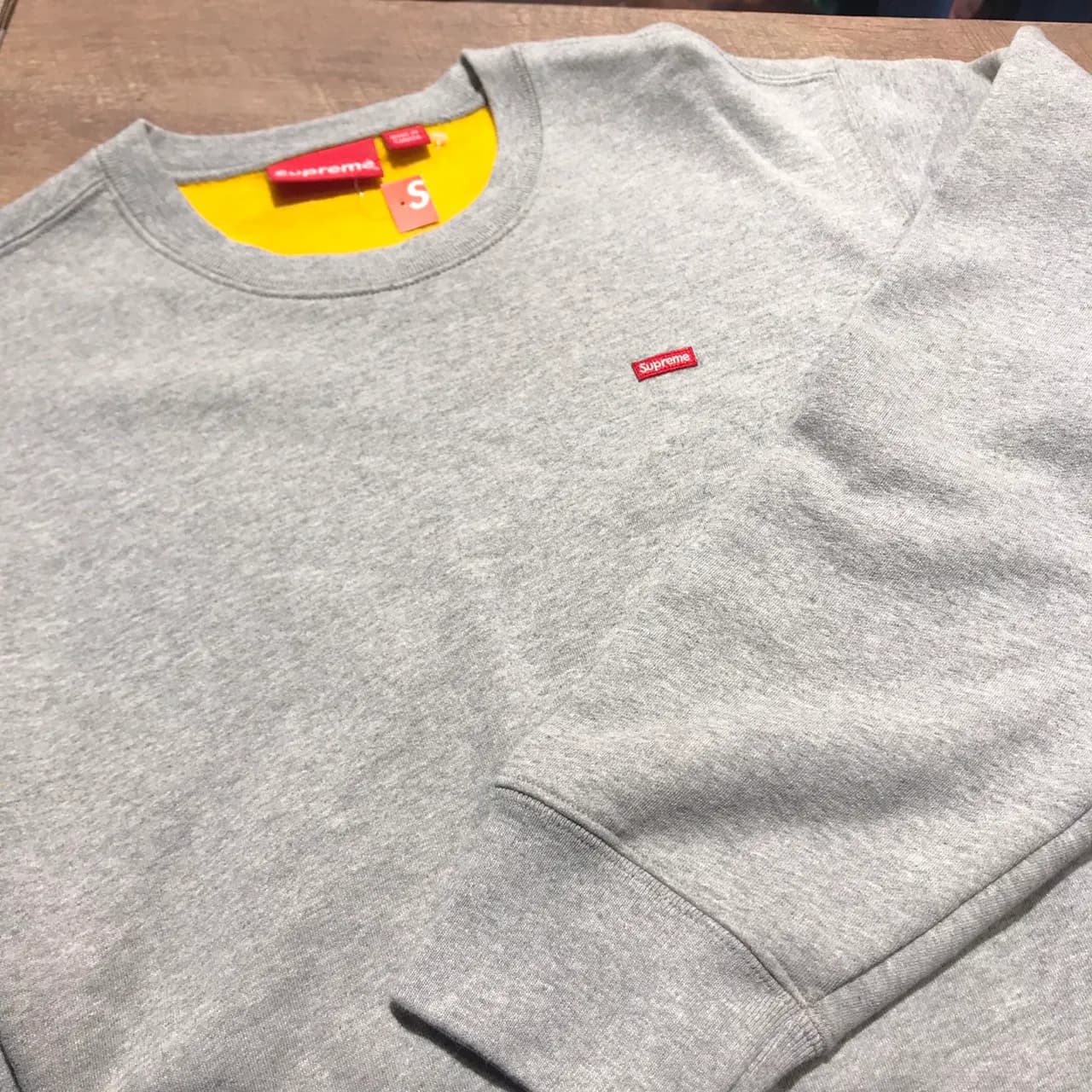 Supreme Supreme 18SS Contrast Crewneck Small box logo