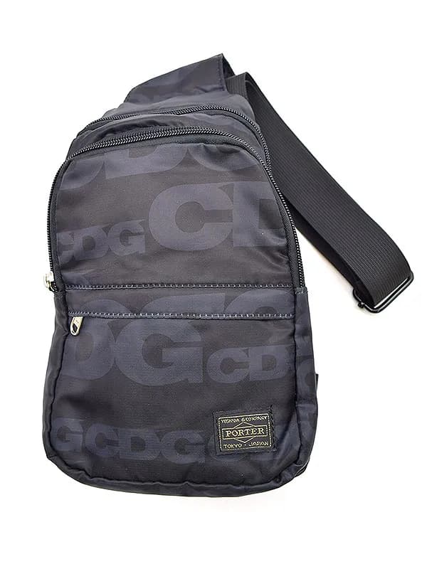 COMME des GARCONS シーディージー バイ コムデギャルソン×ポーター ロゴプリントショルダーボディーバッグ