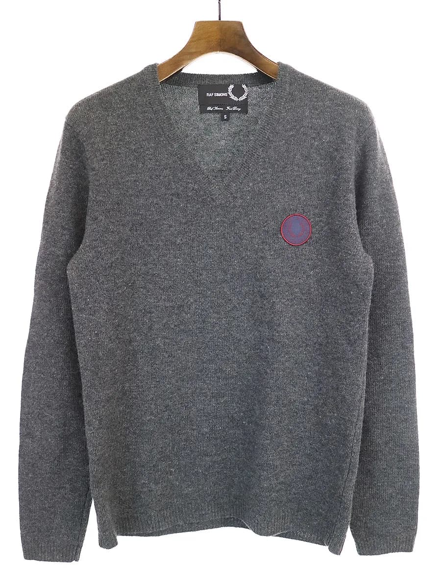 RAF SIMONS ラフシモンズ×フレッドペリー ロゴワッペン付きVネックウールニットセーター