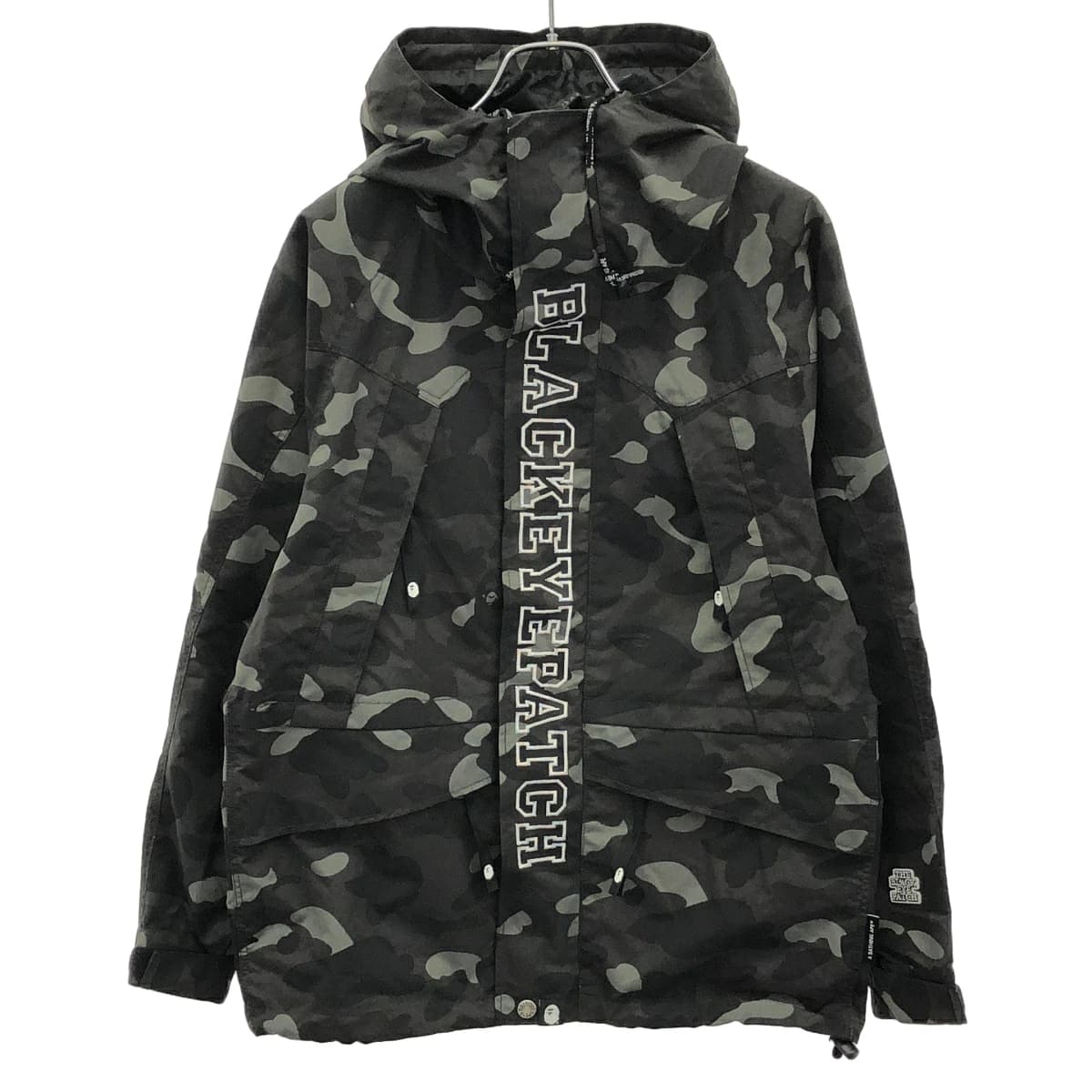 A BATHING APE ア ベイシング エイプ ブラックアイパッチ COLOR CAMO SNOWBOARD JACKET マウンテンパーカー 001LJK231905C