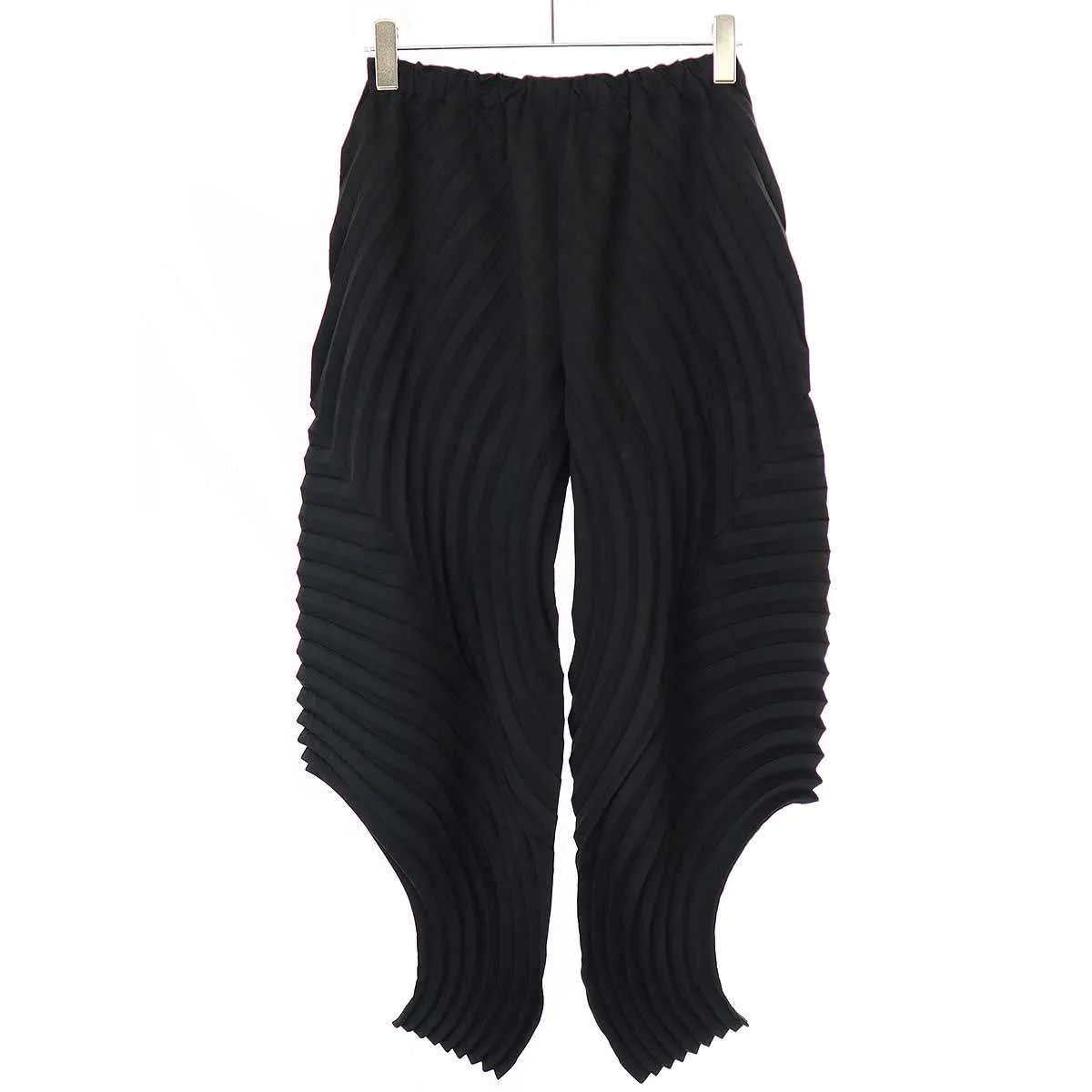 ISSEY MIYAKE イッセイミヤケ 23AW CURVED PLEATS キューブド プリーツトラウザーパンツ IM33FF174