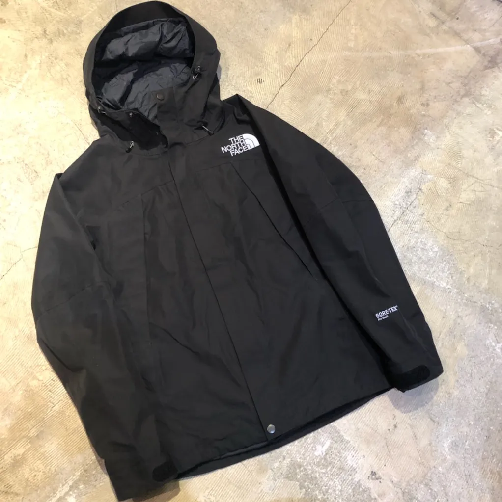 THE NORTH FACE THE NORTH FACE MOUNTAIN JACKET