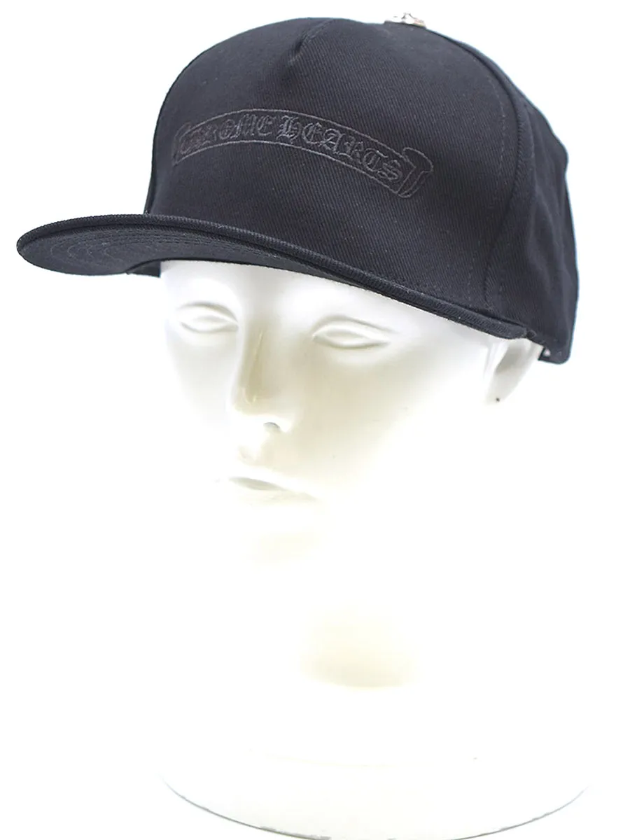 CHROME HEARTS クロムハーツ アーチロゴ刺繍スナップバックキャップ