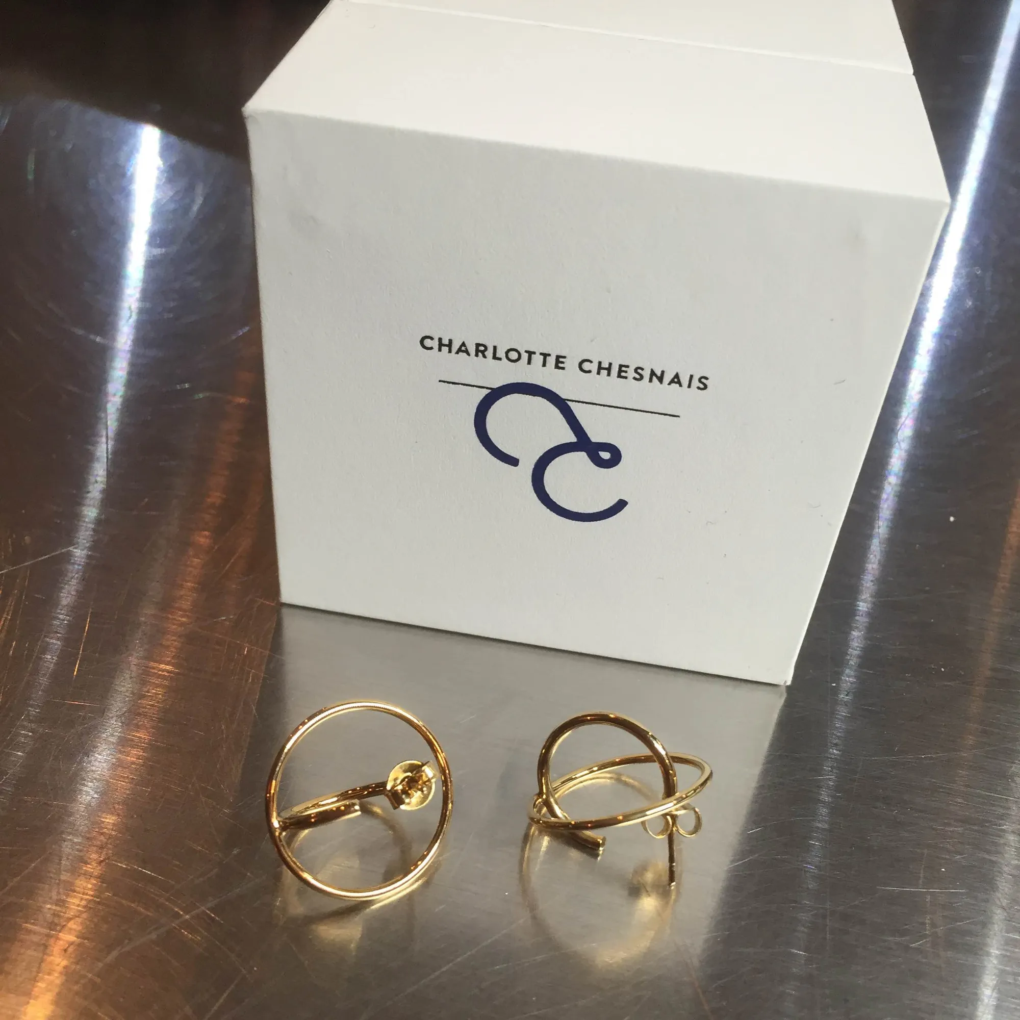 Charlotte Chesnais charlotte chesnais Saturn Gold-Plated Earring