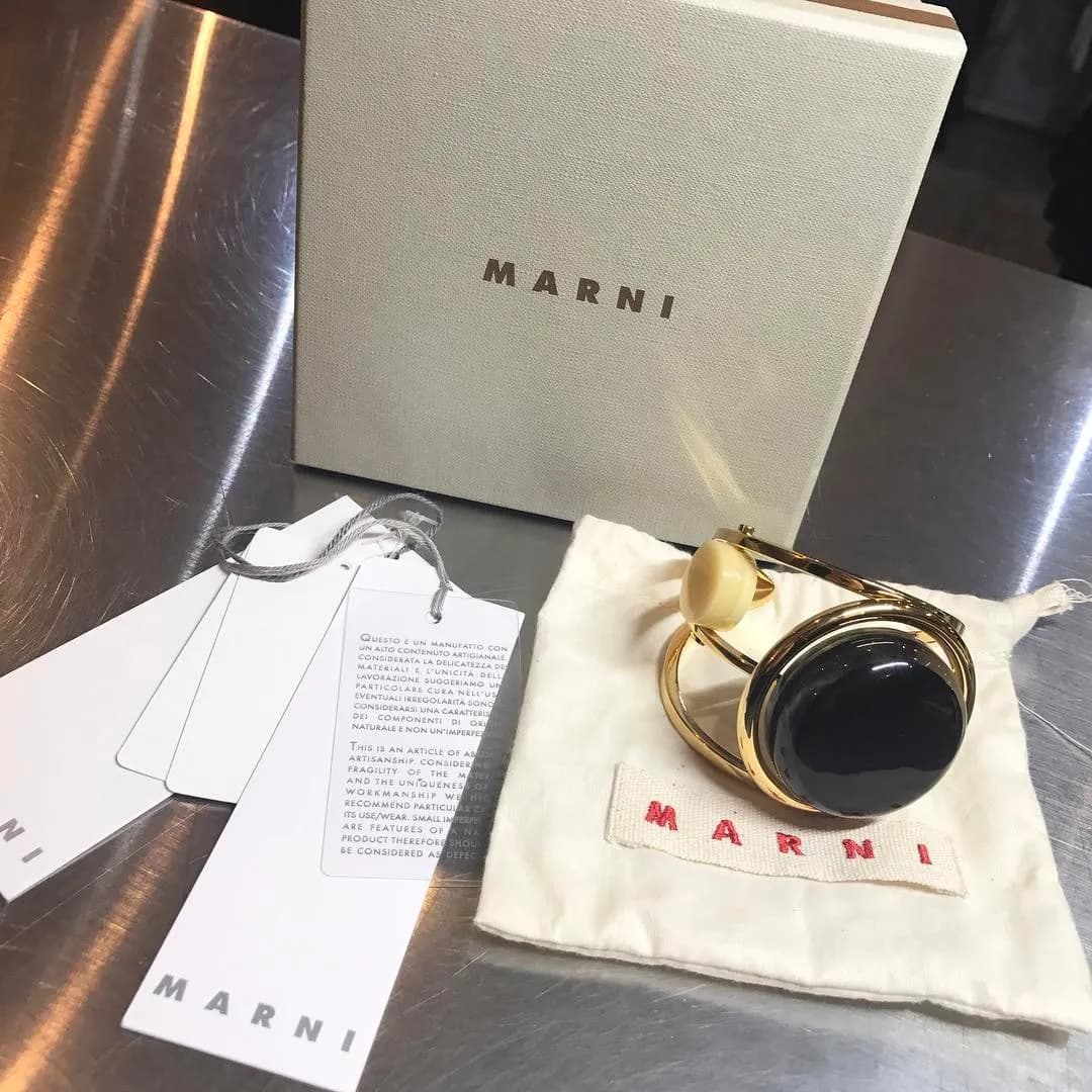 MARNI MARNI 17SS クリスタルレザンバッファローホーンメタルバングル