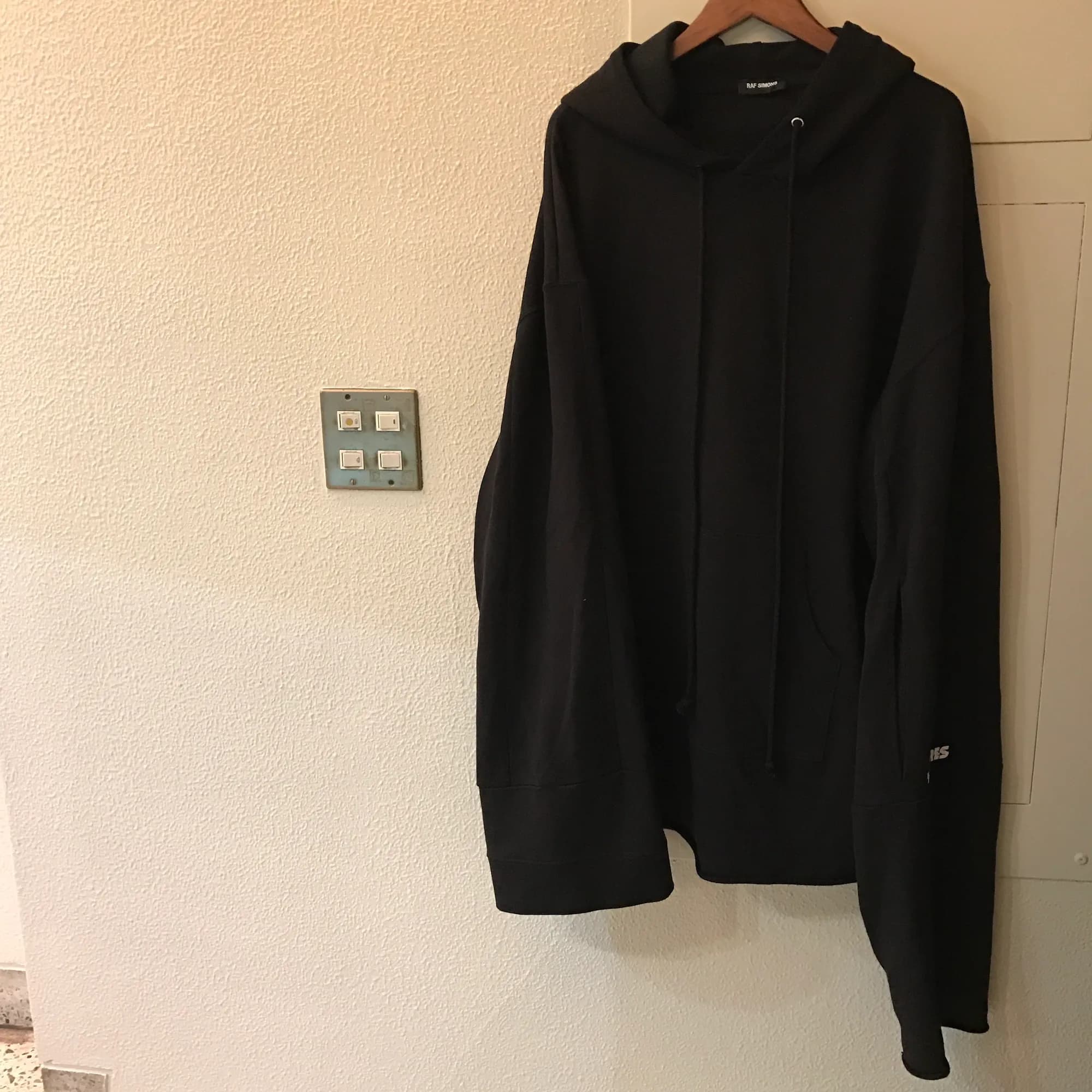 RAF SIMONS RAF SIMONS 17SS Oversized Asymmetrical Hoodie