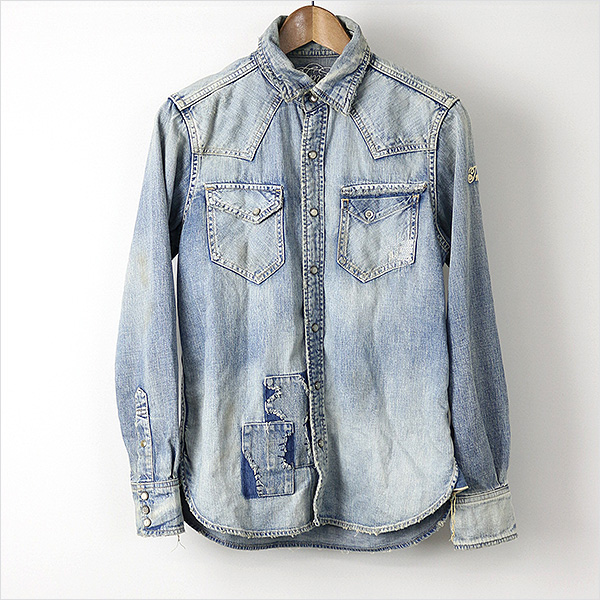 本日TMT 13SS CRUSH DENIM SHIRT をお買い取り致しました！ 山下智久さんや藤木直人さんも着用している大人気のデニムシャツが入荷いたしました！！ 近日楽天、ヤフオクにもアップ致しますのでお楽しみに！