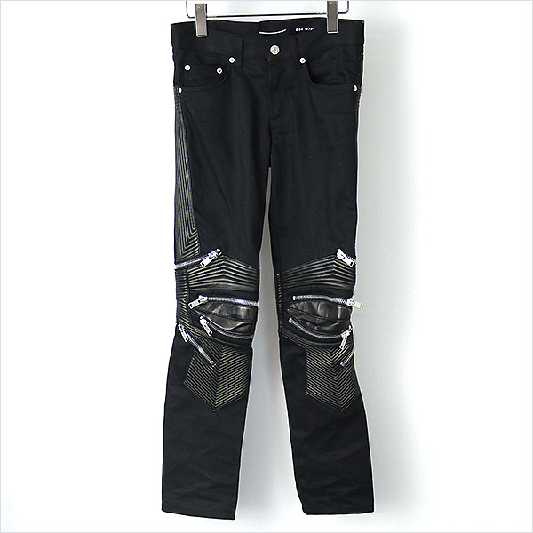 本日SAINT LAURENT PARIS レザー切替ストレッチバイカーデニムパンツ/27 をお買取させていただきました！ 近日中に楽天にも出品致しますので、お楽しみに！！！