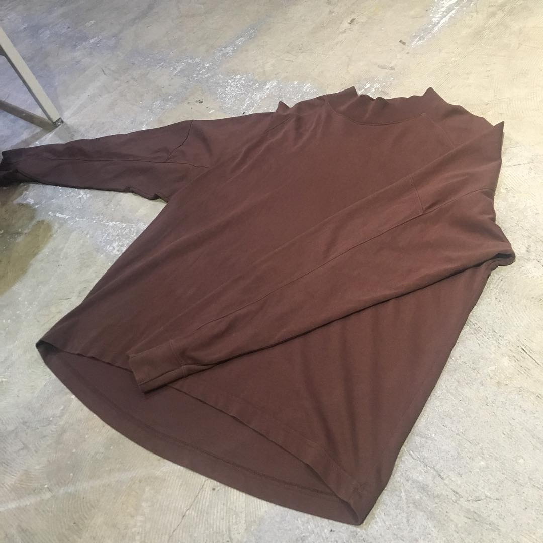 WILLY CHAVARRIA Buffalo Mock neck Long sleeve Cut and sewn