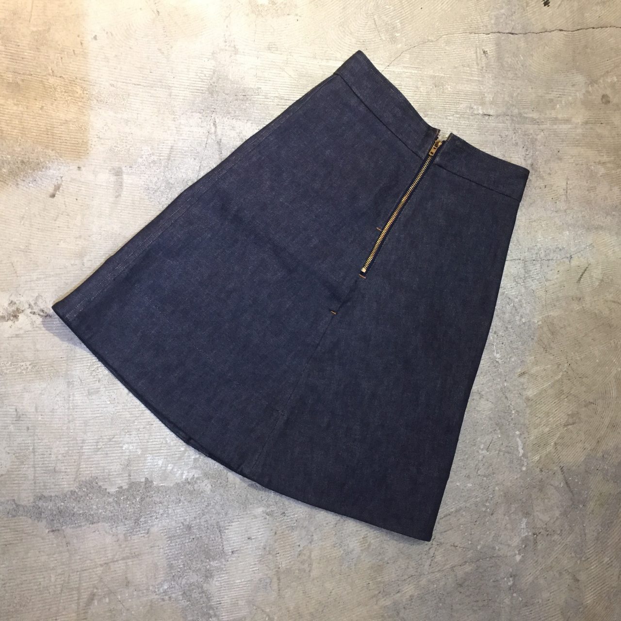 MADISONBLUE ×la kagu ストレッチデニムスカート