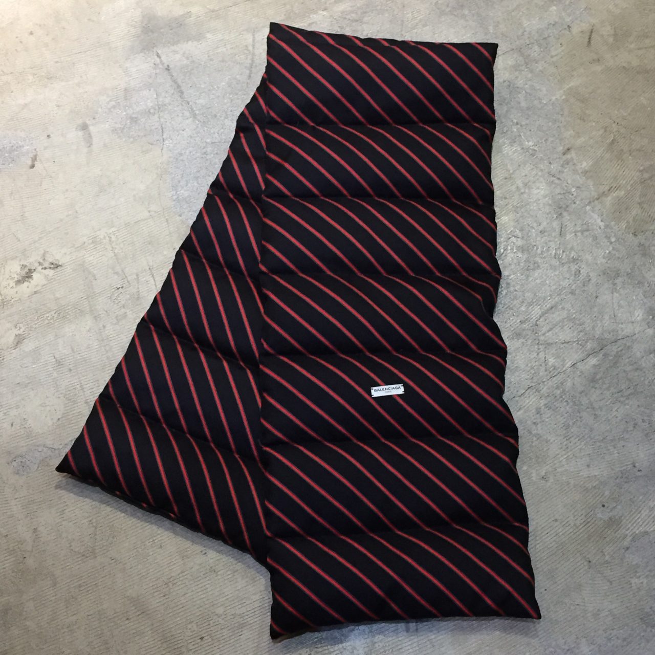 BALENCIAGA 16AW ボーダー柄ダウンマフラー