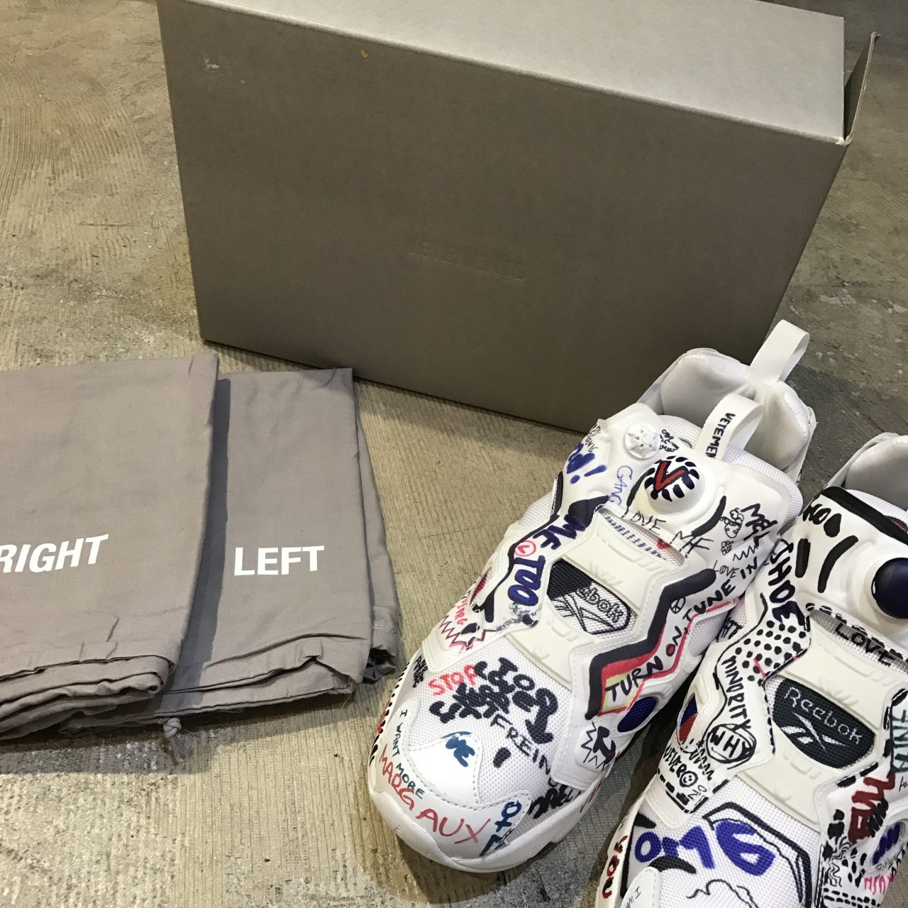 VETEMENTS ×Reebok 17SS InstaPump Fury Trainers