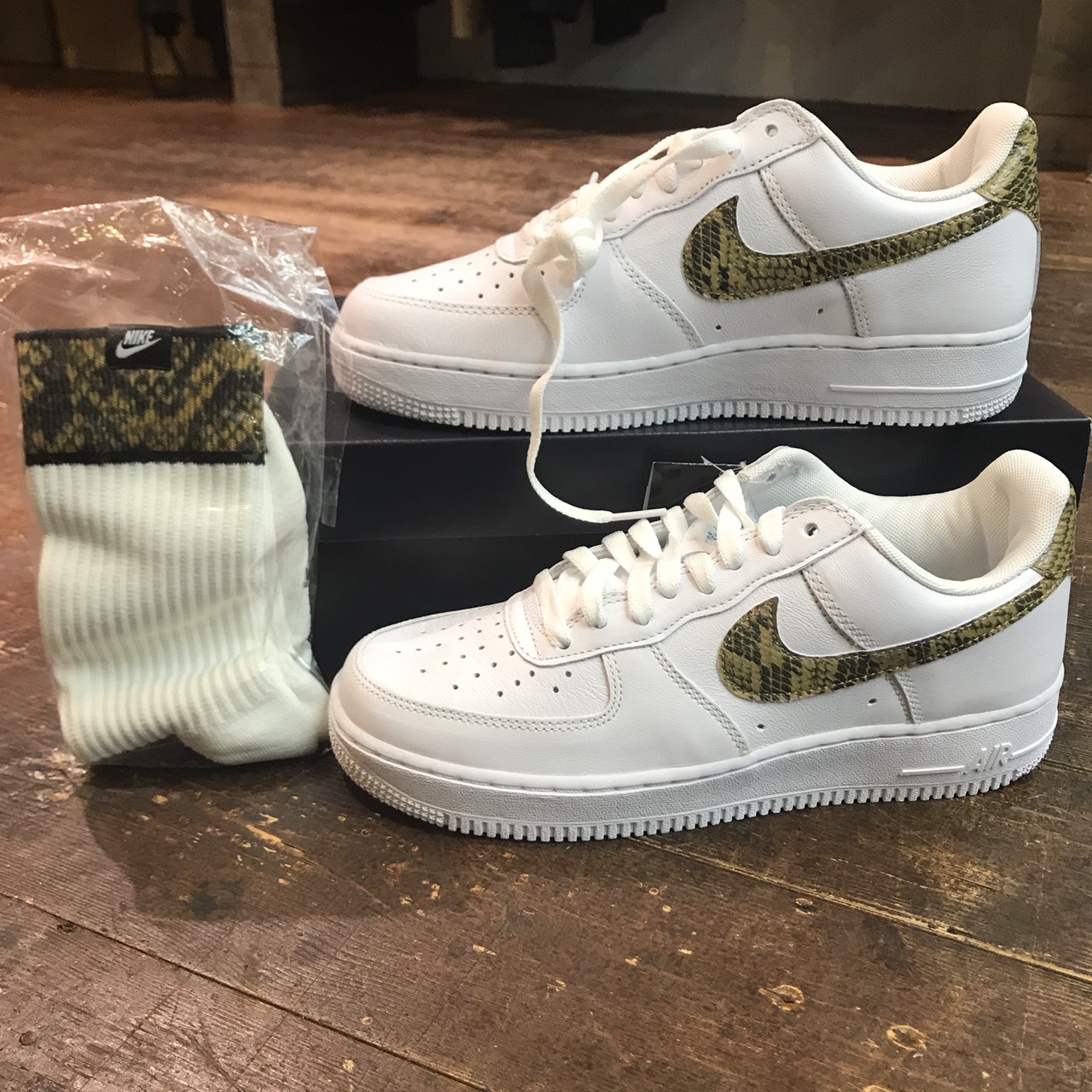 NIKE AIR FORCE 1 LOW 96 SNAKE AO1635-100 スニーカー