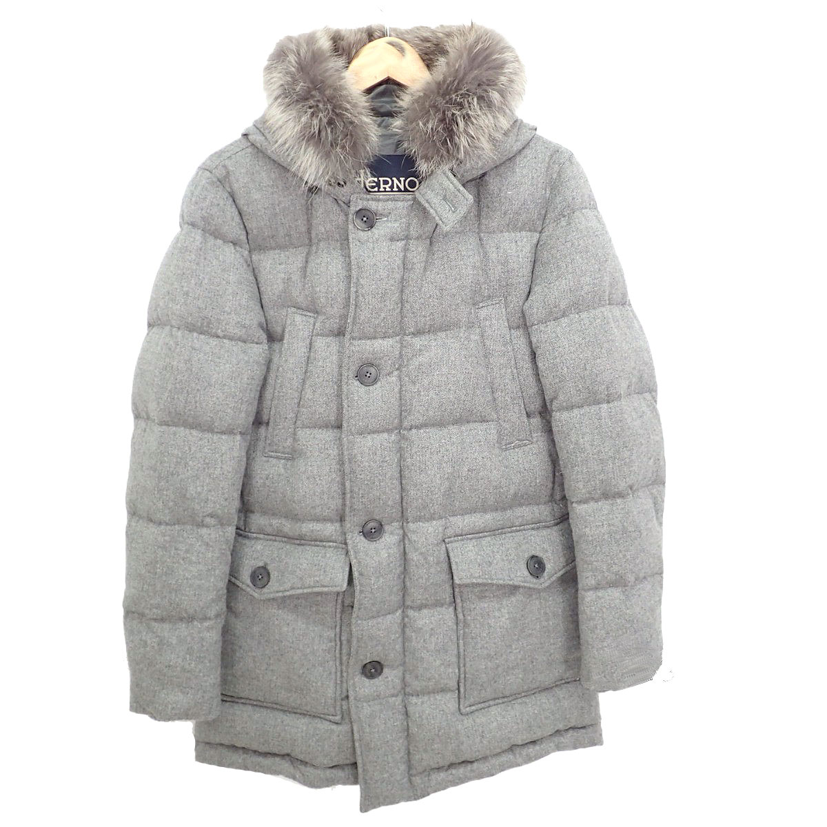 https://www.modescape.com/down-jacket/herno/loro-piana-cashimere